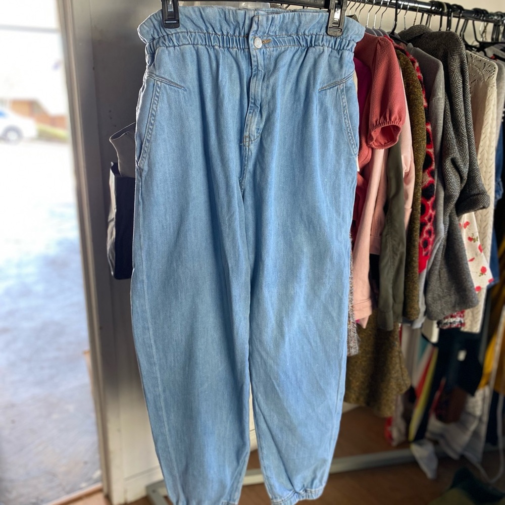 Light Wash Rushed Blue Jeans